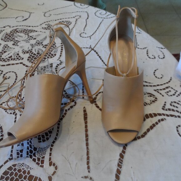 Michael Kors Collection Beige Calf Leather D’Orsay Pumps w/Lace-Up Detail Size 8 - Picture 1 of 16